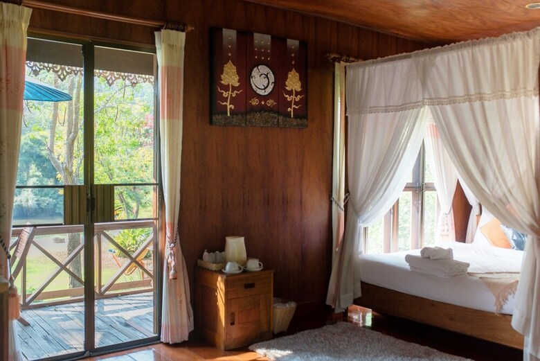 Hotel Banviewnam Camping & Resort