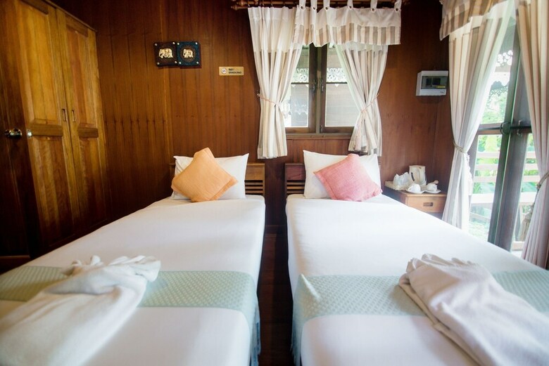Hotel Banviewnam Camping & Resort