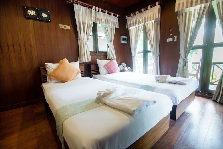 Hotel Banviewnam Camping & Resort