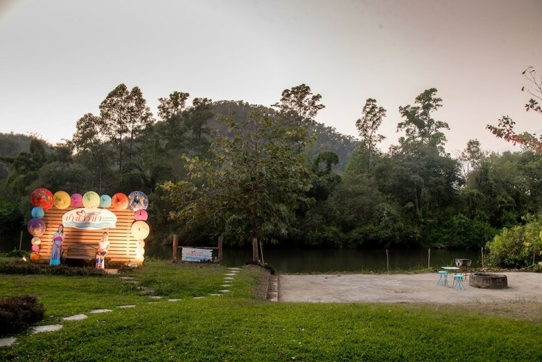 Hotel Banviewnam Camping & Resort