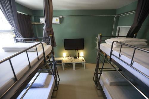 Banana Hostel