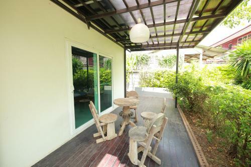 Hotel Baan Sabuy Jung