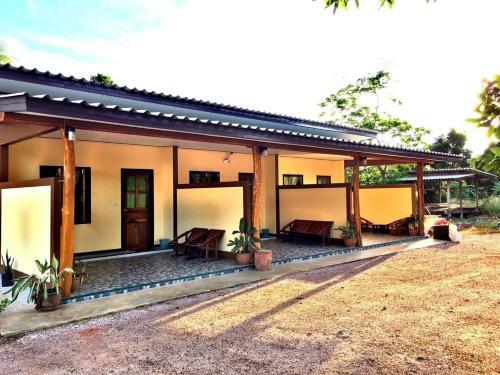 Hotel Baansuan Resort
