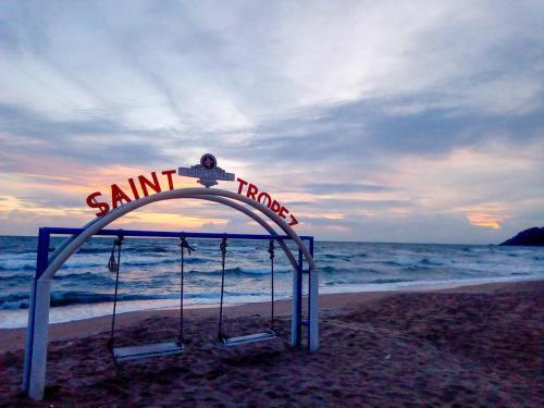 Saint Tropez Beach Resort Hotel
