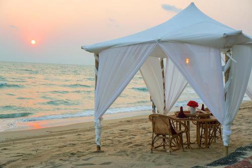 Saint Tropez Beach Resort Hotel