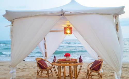 Saint Tropez Beach Resort Hotel