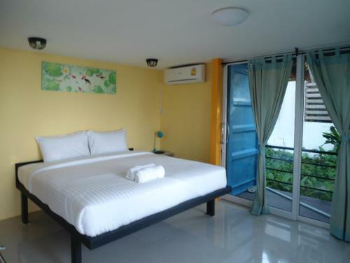 Albergue Think & Retro Cafe Lipa Noi Samui