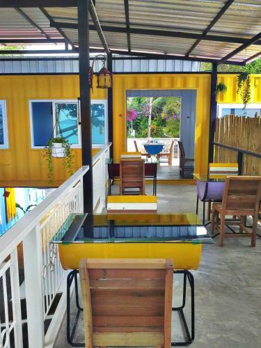 Albergue Think & Retro Cafe Lipa Noi Samui