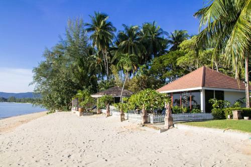 Hotel Rajapruek Samui Resort