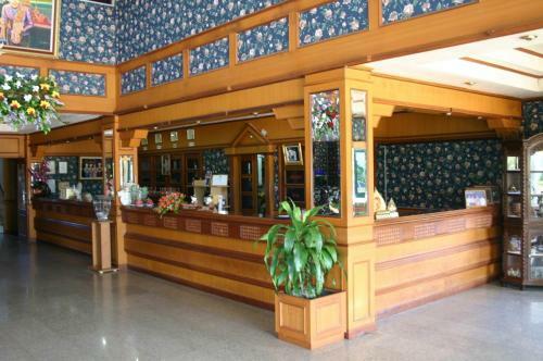 Hotel Sakol Grand Palace