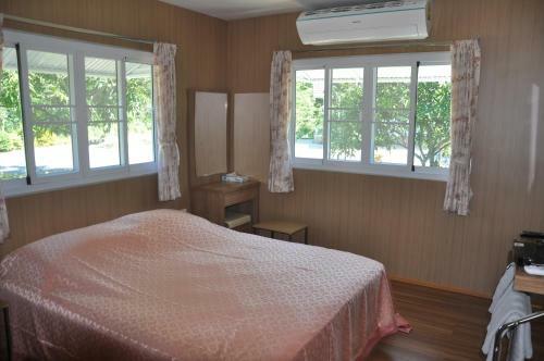 Hostal Isaree Corner