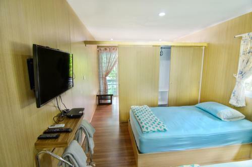 Hostal Isaree Corner