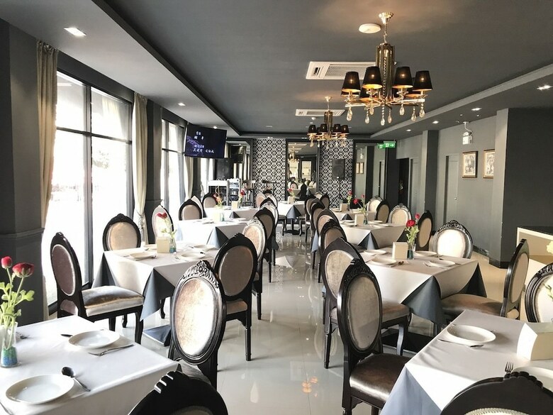 Taris Art Hotel Phrae