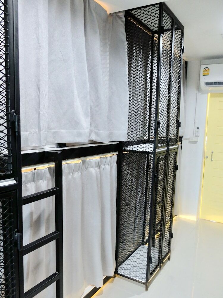 Diamond & Rust Hostel