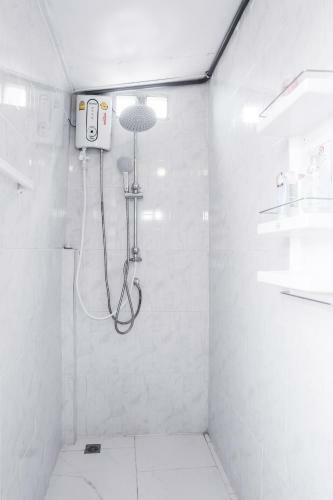 Albergue Dinba Poshtel