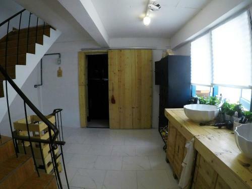 Albergue Dinba Poshtel
