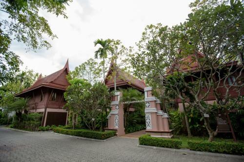 Hotel Baan Amphawa Resort & Spa