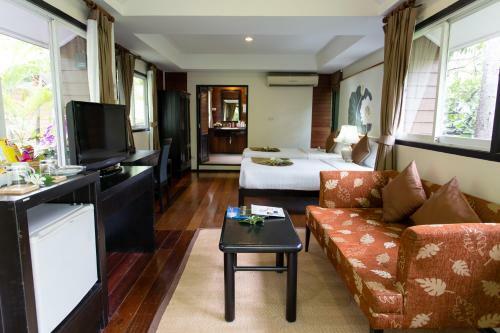 Hotel Baan Amphawa Resort & Spa