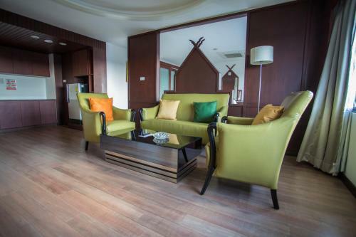 Seeharaj Hotel