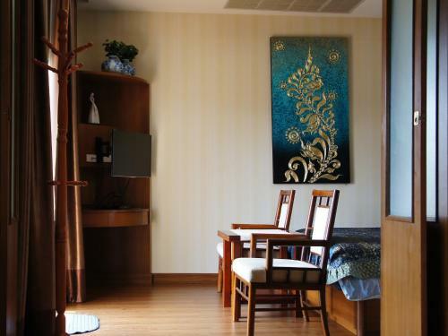 Hostal Rimtalay Angsila Guesthouse