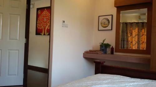 Hostal Rimtalay Angsila Guesthouse
