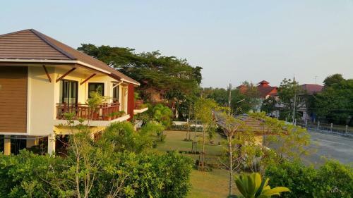 Hostal Rimtalay Angsila Guesthouse