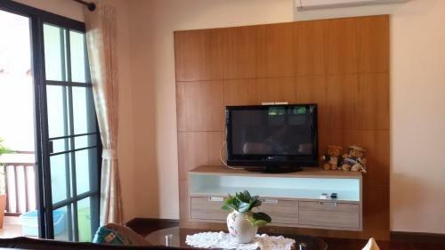 Hostal Rimtalay Angsila Guesthouse