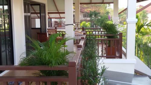 Hostal Rimtalay Angsila Guesthouse