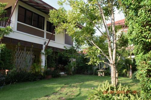 Hostal Rimtalay Angsila Guesthouse