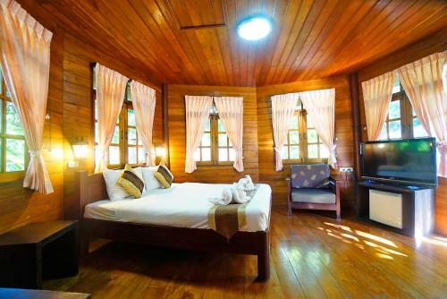 Hotel Aurora Resort Kanchanaburi