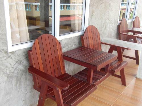 Hotel Charung Bungalows