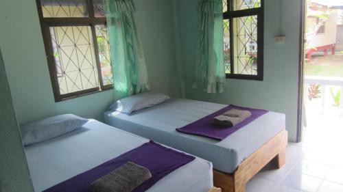 Hotel Charung Bungalows