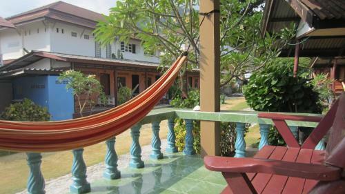 Hotel Charung Bungalows