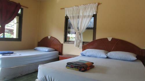 Hotel Charung Bungalows