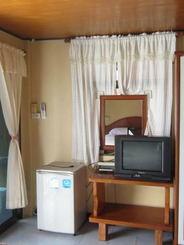 Hotel Charung Bungalows