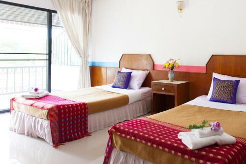 Hotel Nangpaya Hill Resort