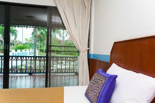 Hotel Nangpaya Hill Resort