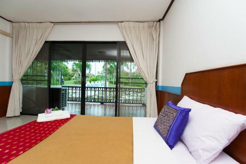Hotel Nangpaya Hill Resort