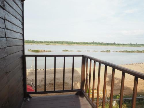 Hotel Nawiengkaeriverview Resort