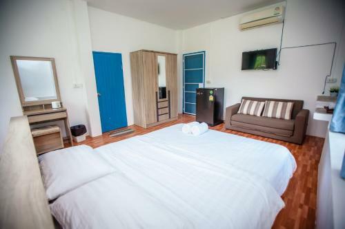 Hotel Hip Home At Hod