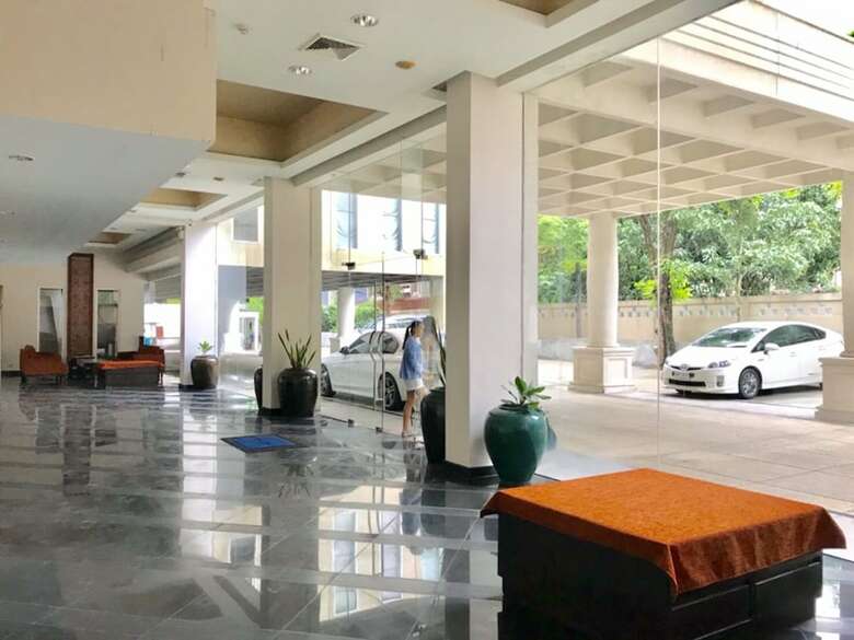 Apartamentos Twin Peaks Sukhumvit Suites