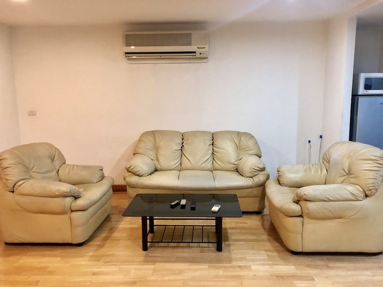 Apartamentos Twin Peaks Sukhumvit Suites