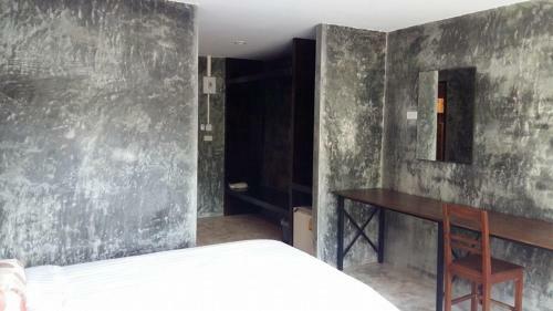 Come Moon Loft Hotel