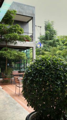 Come Moon Loft Hotel