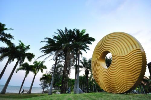 Hotel Rockgarden Beach Resort