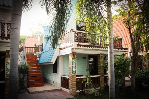 Hotel Rainbow House Resort