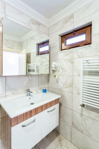 Hotel Palm Way Otel K���kkuyu
