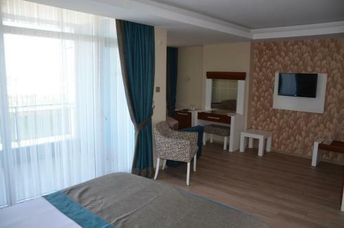 Grand Ahos Hotel & Spa