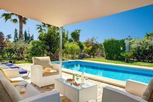 Doganyuva Villa Sleeps 6 Air Con