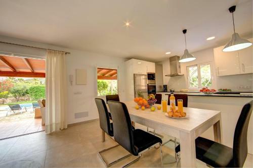 Doganyuva Villa Sleeps 6 Air Con